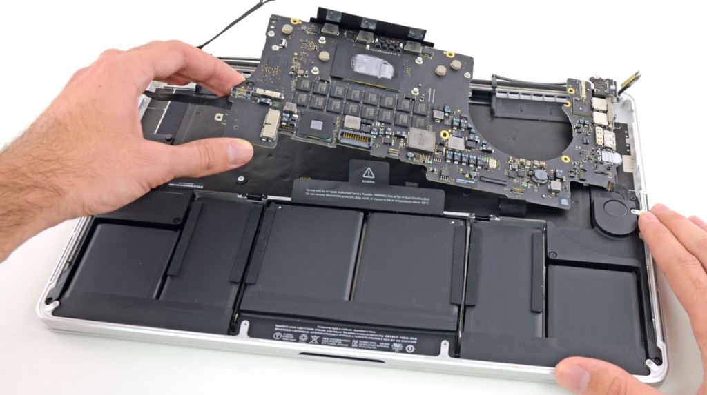 Reparatii laptop Mac