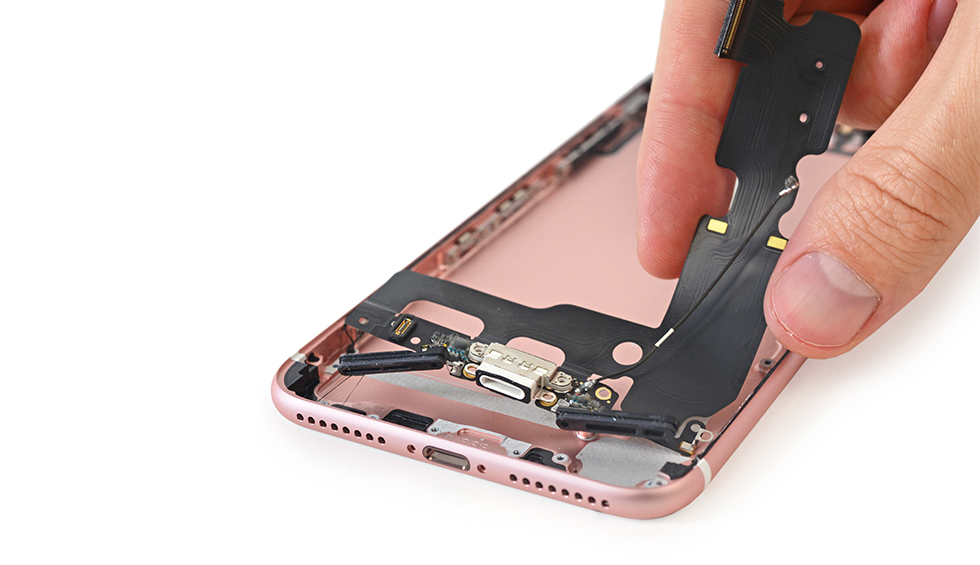 Reparatii iPhone 7 Plus