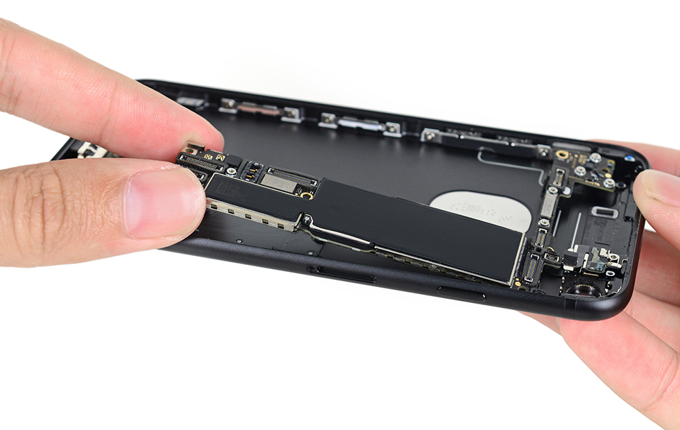 Reparatii iPhone 7